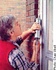 Image by Chaz Ubell: Window Caulking